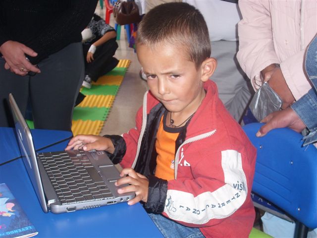 2.400 niños de Manizales se beneficiarán con la primera Aula Hospitalaria que hoy entrega fundación Telefónica en el Hospital Infantil Universitario Rafael Henao Toro de la Cruz Roja Colombiana