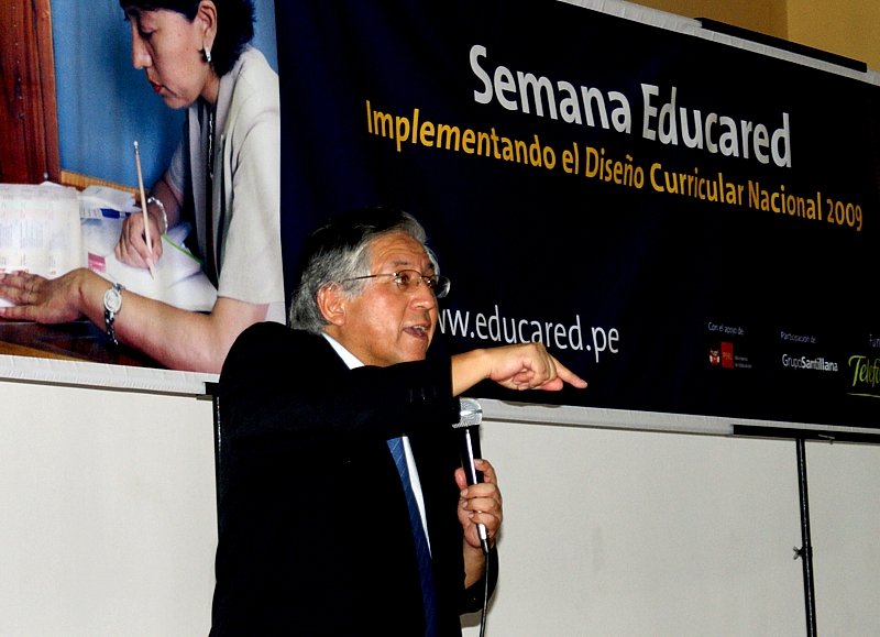 Miguel Ángel Ortiz, expositor del Grupo Santillana