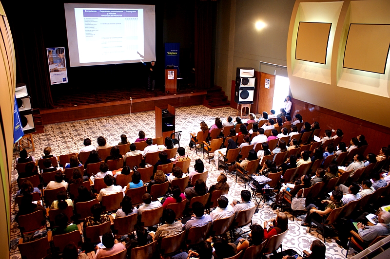 Fundación Telefónica y Ministerio de Educación Peruano capacitaron a más de 300 docentes chiclayanos