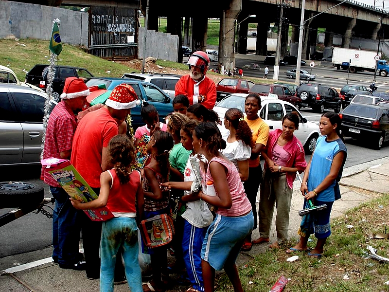 Acción social en las calles de Suzano