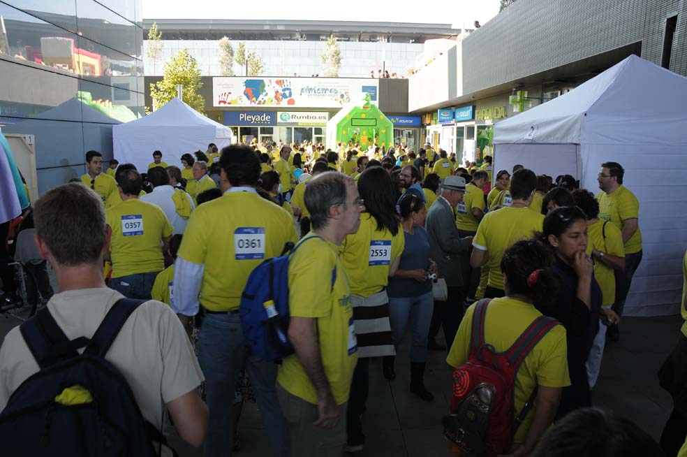 En total, cerca de 10.000 voluntarios, familiares y amigos, participaron en el Día Internacional del Voluntario Telefónic