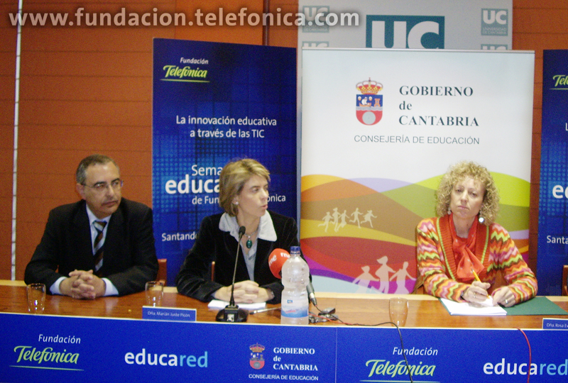 De izquierda a derecha, Fermín Llaguno, Director Autonómico de Telefónica en Cantabria; Marián Juste, Directora de Programas Educativos de Fundación Telefónica y Rosa Eva Díaz Tezanos, Consejera de Educación del Gobierno de Cantabria.