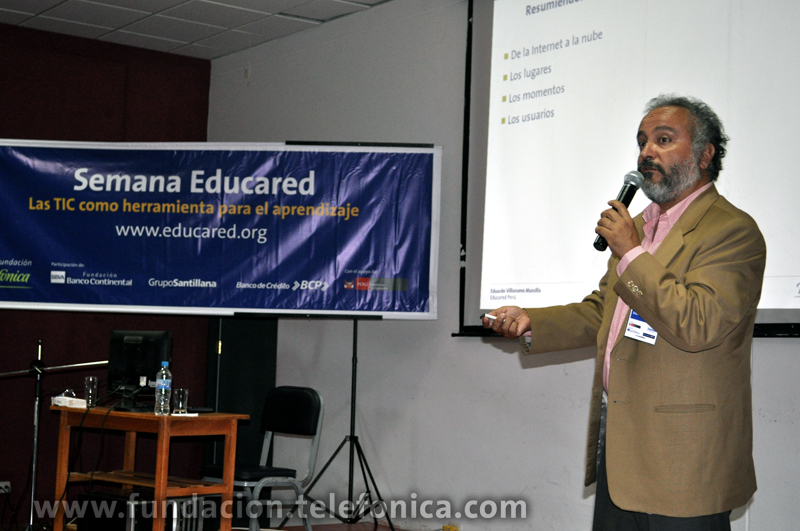 Mg. Eduardo Villanueva, asesor de EducaRed e investigador y docente de la Pontificia Universidad Católica del Perú, en conferencia "La transformación de la educación a través de las TIC. EducaRed como aliado de los docentes" durante la IV Semana EducaRed "Las TIC como herramientas para el aprendizaje"
