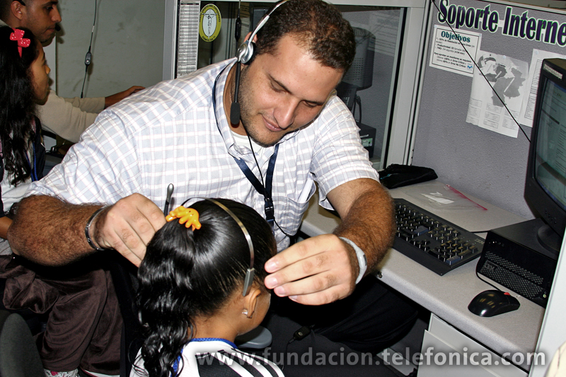 Durante el recorrido por la sede principal de Telefónica Venezuela en la ciudad de Caracas, tuvieron la oportunidad de conocer el Call Center, el área de Servicio Técnico, el Centro de Servicio, el área de Mercadeo, también de Comunicaciones y Fundación Telefónica y hasta la Presidencia de la compañía.
