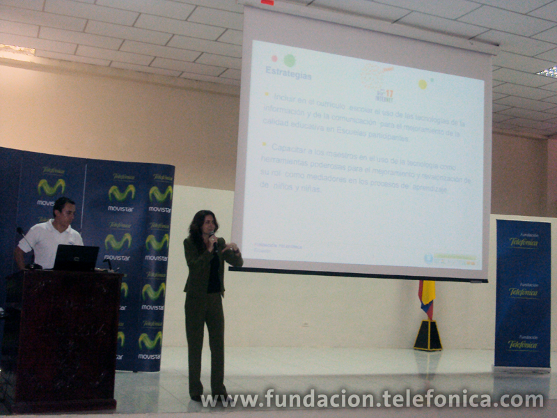 Estudiantes, docentes y padres/madres de familia de Manta y de otras ciudades del país accedieron a conferencias, talleres y a una Casa Abierta de proyectos educativos, programados por Movistar y su Fundación Telefónica