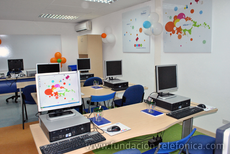 Las niñas, niños y jóvenes estudiantes tienen una puerta abierta al mundo del conocimiento, lo cual es algo muy importante para su futuro.