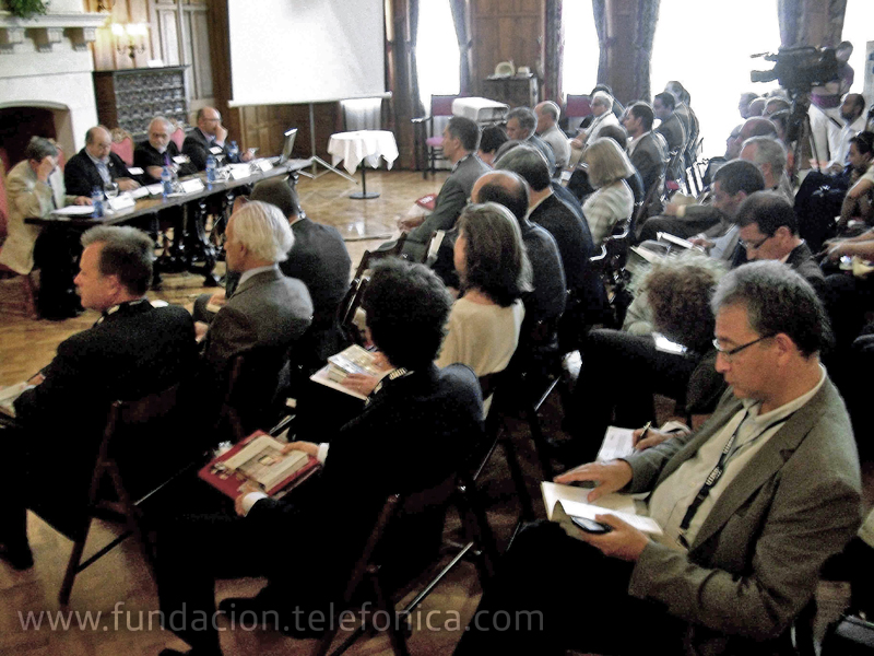 Lengua y Tecnologías de la Información y las Comunicaciones, escrito por Cipriano Quirós y publicado en la Col. Fundación Telefónica/Ariel, se enmarca en el proyecto "El valor económico del español".