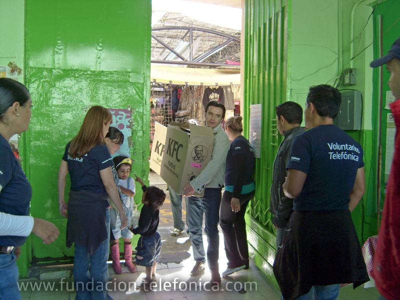 México se une a la celebración del Día Internacional del Voluntario Telefónica realizando actividades recreativas con los beneficiados del programa Proniño.
