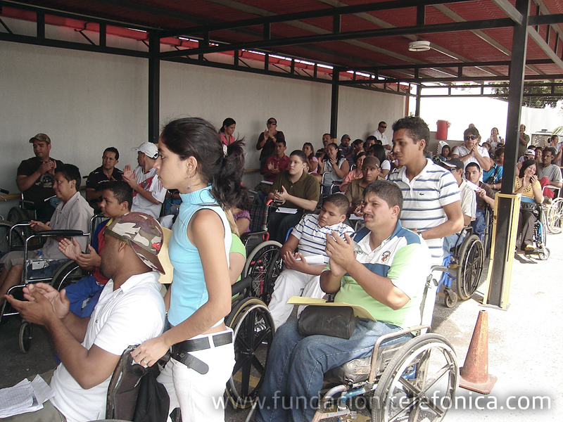 Fundación Telefónica y la Fundación Venezolana Pro-Cura de la Parálisis ponen a rodar Nuevas Esperanzas por el país y favorecen a 39 nuevos venezolanos que requieren de una silla o un coche especial para facilitar su desplazamiento.