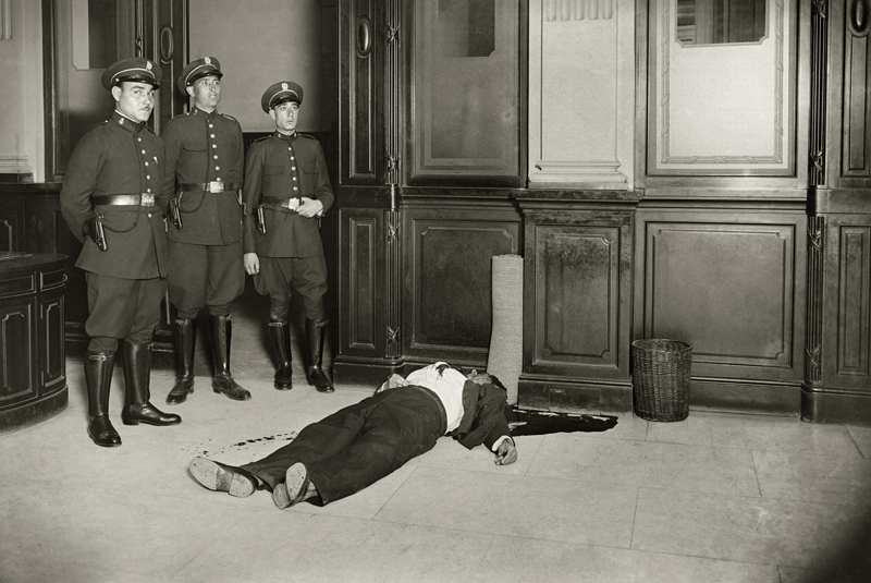 Suicidio en Banca Arnús, Barcelona, 1934 © Brangulí / ANC, 2010.