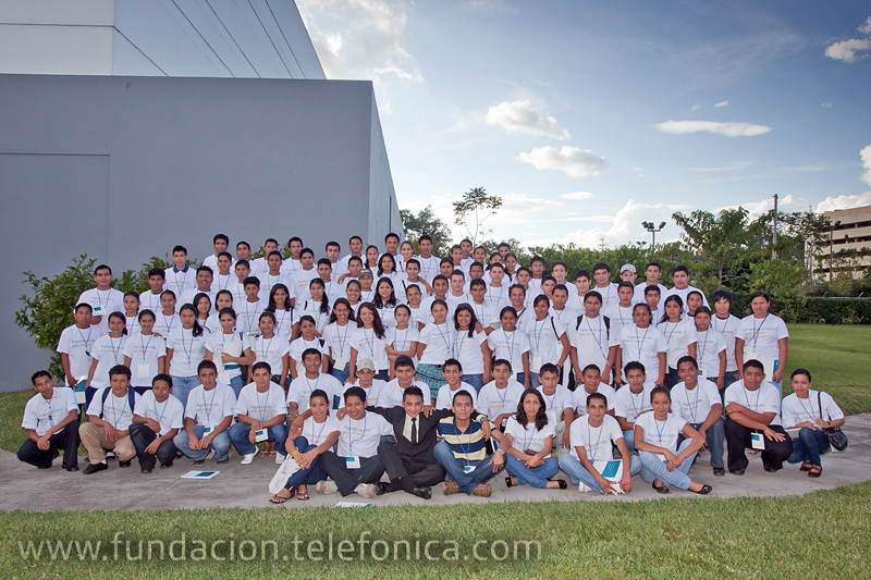 Los jóvenes participaron de un taller donde expusieron sus expectativas sobre el programa lanzado por Telefónica.