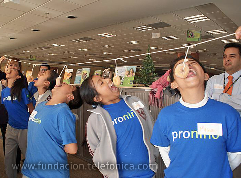 180 niños y niñas beneficiarios de Proniño celebraron la Navidad en la sede de Telefónica en México D.F.