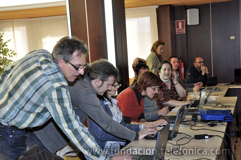 Fundación Telefónica organiza la Semana EducaRed de Jornadas formativas sobre los recursos tecnológicos TIC, para profesores de la comarca de la Jacetania, Huesca.