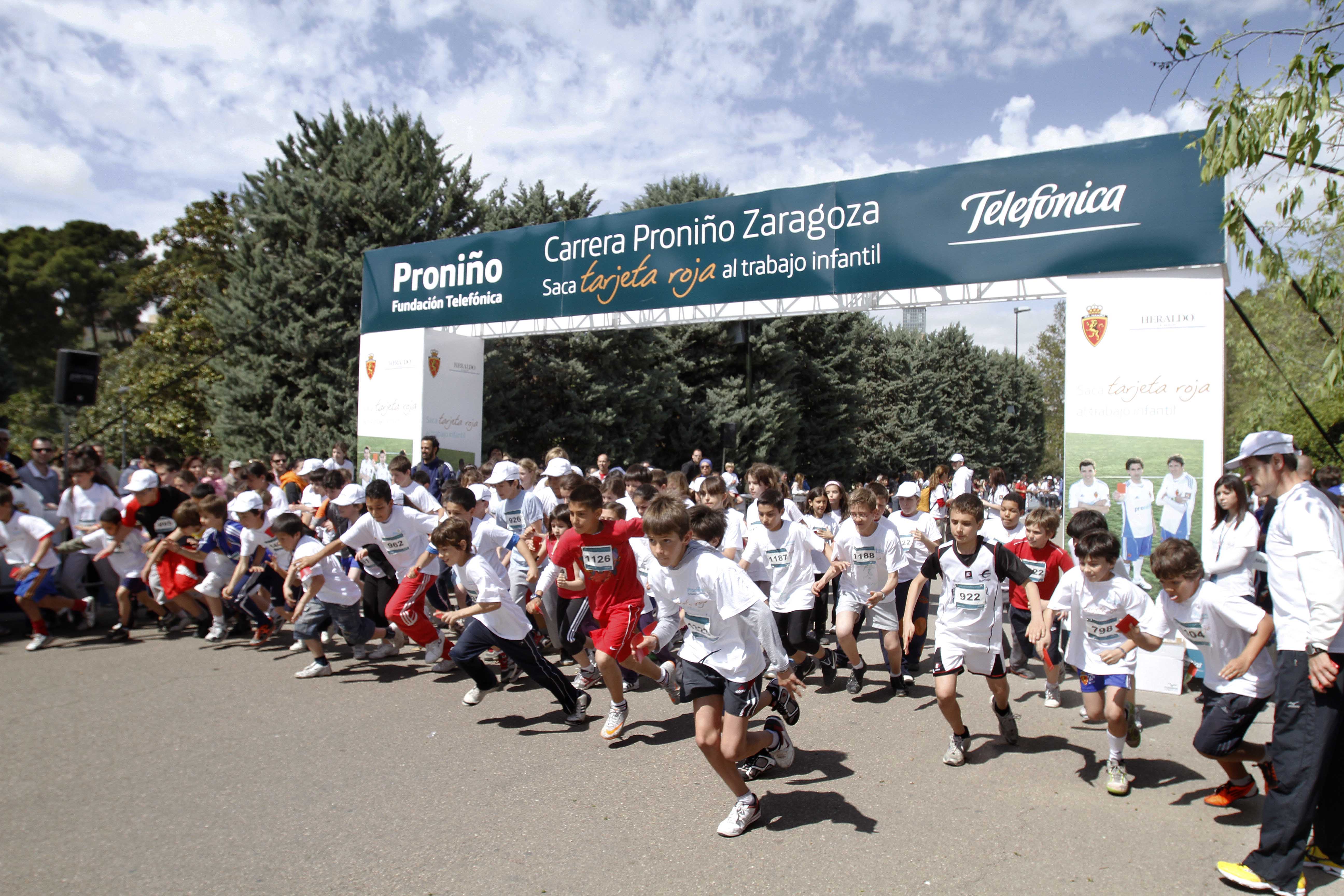 Los ganadores de la I Carrera Proniño Zaragoza han sido Alejandro Santamaría (32´27”), Luis Aranda Ferrández (32´52”) y Daniel Galindo Esque (33´06”) en categoría absoluta masculina. En categoría absoluta femenina, las ganadoras han sido Marisa Casanueva Cabrero (36´07”), María Llorens Eizaguerri (39´09”) y Lola Chico Perles (42´41”)