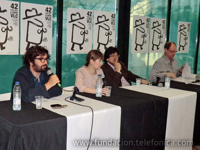 Carlos Spottorno, fotógrafo y coordinador del libro; Marta Rivera de la Cruz, escritora; Fernando Iwasaki, escritor; Fernando Marías, coordinador del libro.