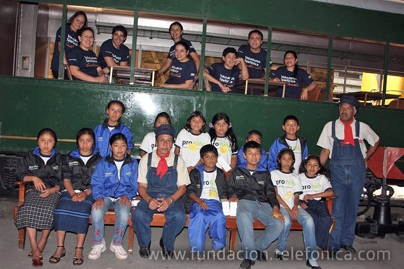 Dicha actividad se realiza en el marco de las acciones del Comité de Voluntarios encargado de las actividades con el objetivo de crear espacios de recreación y aprendizaje cultural para los niños.