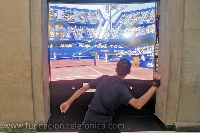 Los dos grupos latinoamericanos ganadores del concurso digital “Hoy Escolar” organizado por Fundación Telefónica y Vocento, han disfrutado de una doble jornada dedicada a la tecnología y al arte.
