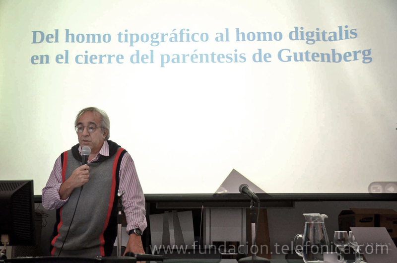 Alejandro Piscitelli, filósofo y Profesor Titular del Taller de Procesamiento de Datos, Telemática e Informática, en la carrera de Ciencias de la Comunicación de la Universidad de Buenos Aires.