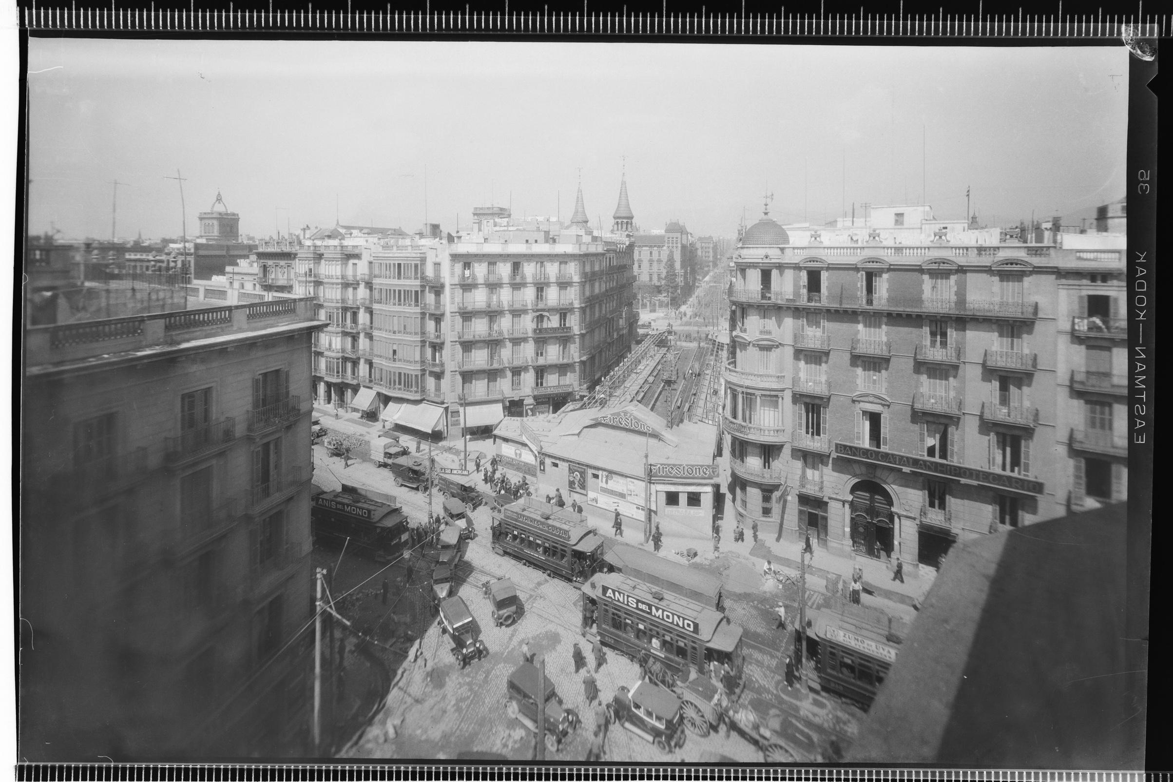 Obras de soterramiento de la línea de Metro de la Compañía de los Ferrocarriles Catalanes. Barcelona, 1926-1929 © Fondo BRANGULÍ, ANC