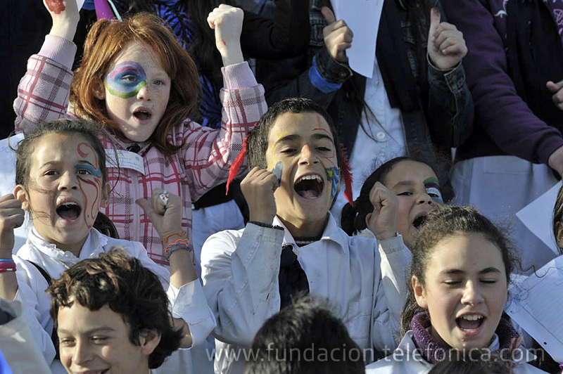 Más de 350 niños se reunieron en el Palacio Legislativo contra el trabajo infantil.