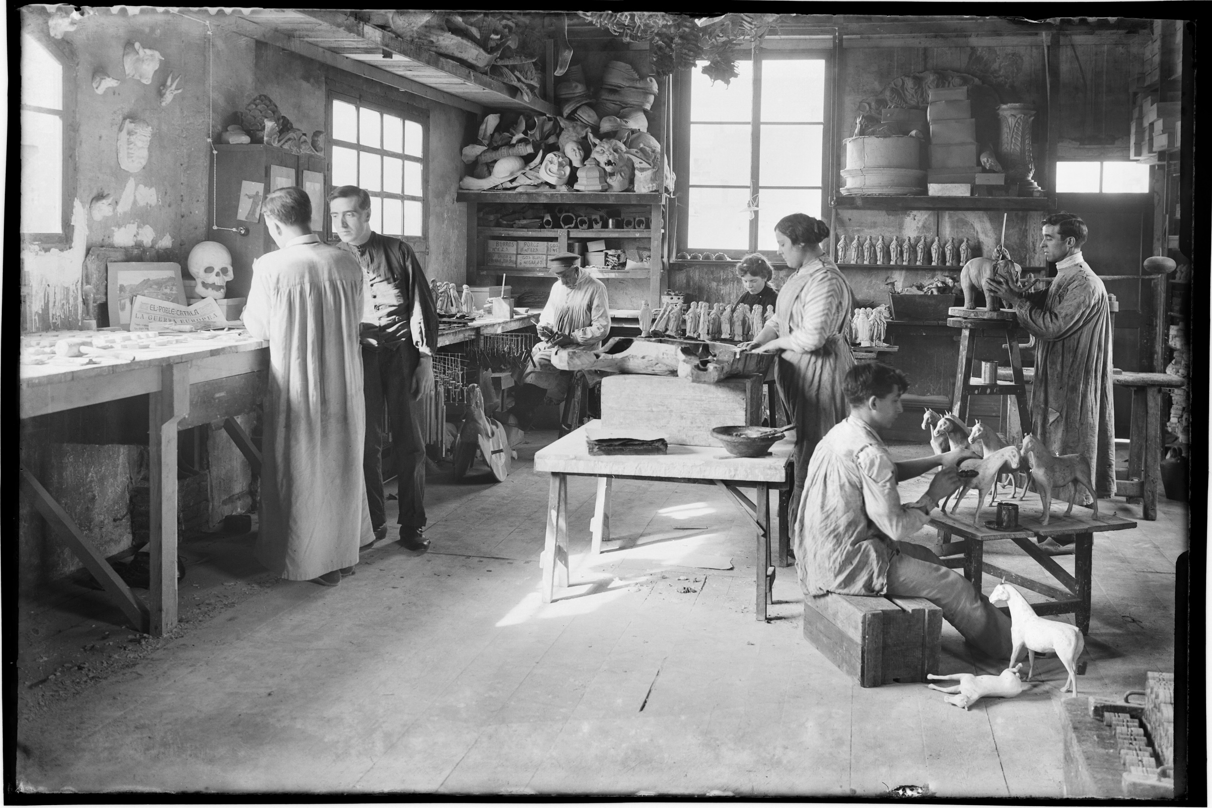 Fábrica de juguetes. Taller de pintura. Barcelona, c.1914 © Fondo BRANGULÍ, ANC