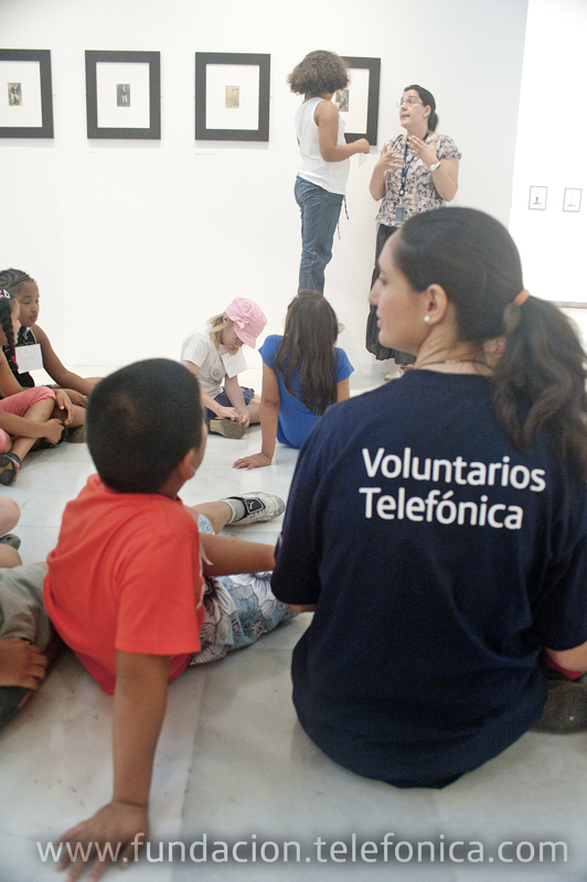 Los niños y niñas junto a los Voluntarios llevaron a cabo trabajos colectivos e individuales sobre la identidad y la autorepresentación.