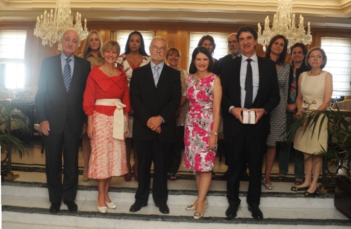 En el centro de la imagen, Javier Nadal, Vicepresidente Ejecutivo de Fundación Telefónica y Dña. Marta Linares de Martinelli, Primera Dama de Panamá