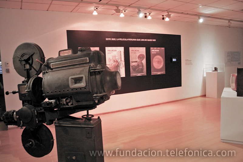 La muestra, organizada por Fundación Telefónica y Alta Tecnología Andina, rinde un homenaje a Marshall McLuhan en el centenario del nacimiento.