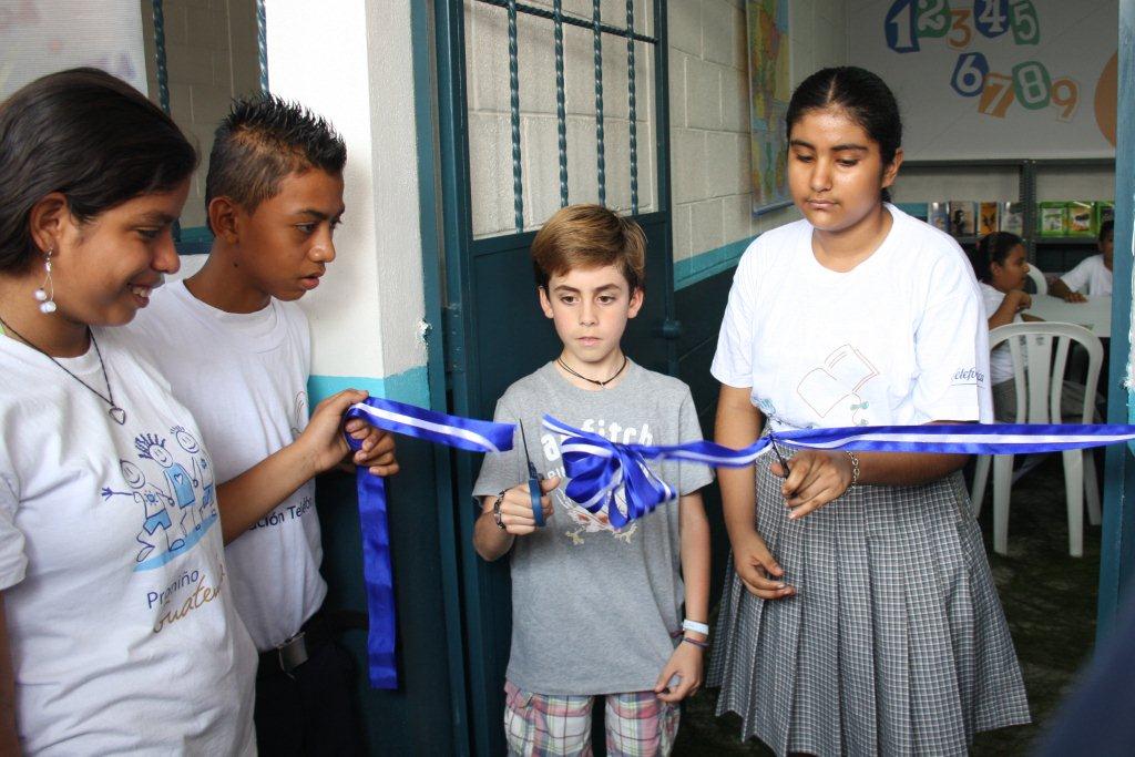 Alejandro Álvarez-Pallate Samaniego en el momento de la inauguración.