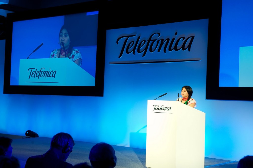  Beliza Coro, miembro del Programa Jóvenes de Fundación Telefónica, fue elegida para representar a Latinoamérica   en el Telefónica Europe Lidership Event.