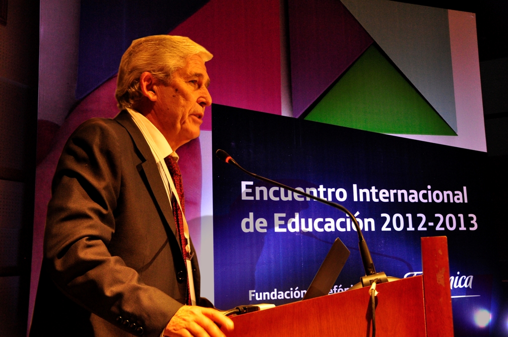 José Luis Rodríguez Zarco, director general de Relaciones Institucionales y Comunicación del Grupo Telefónica en Argentina, durante su intervención en el evento.
