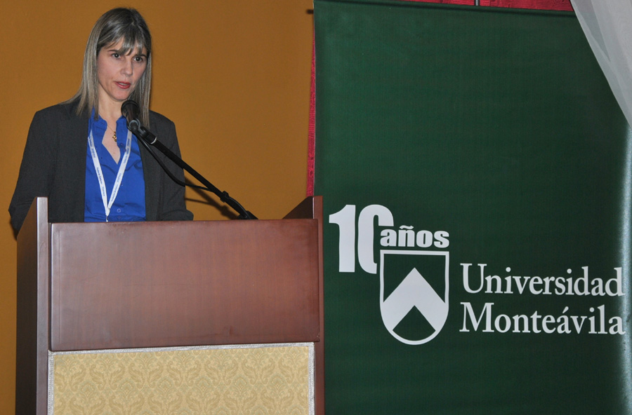 Ana Mancera, gerente de Inversión Social de Fundación Telefónica Venezuela, durante las palabras de apertura del evento.