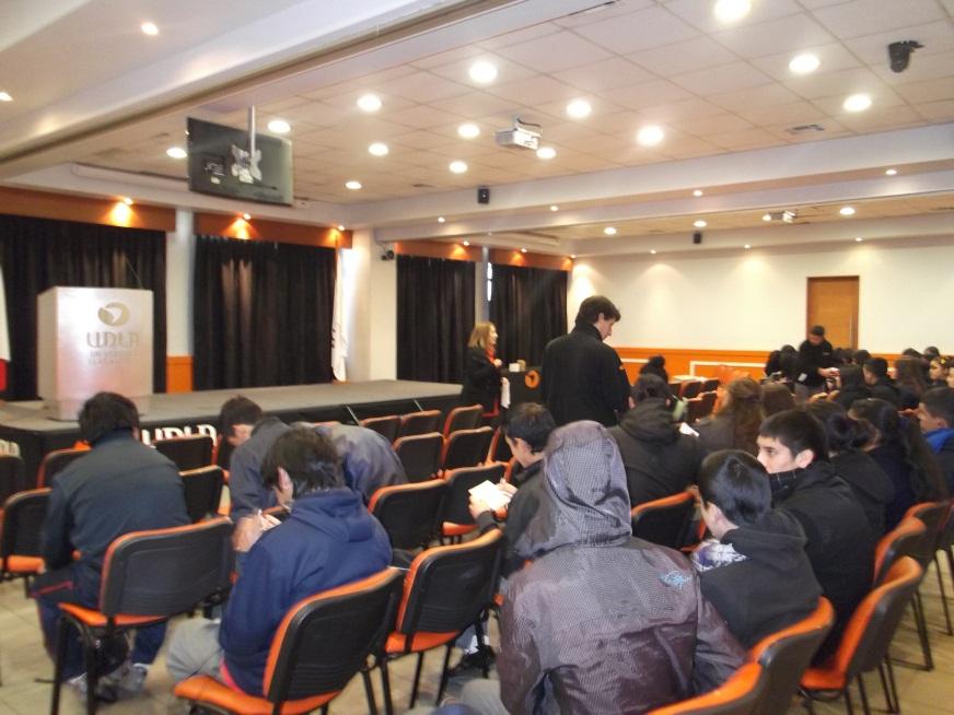 Estudiantes del último año de educación secundaria han comenzado a participar en una serie de actividades de orientación vocacional.