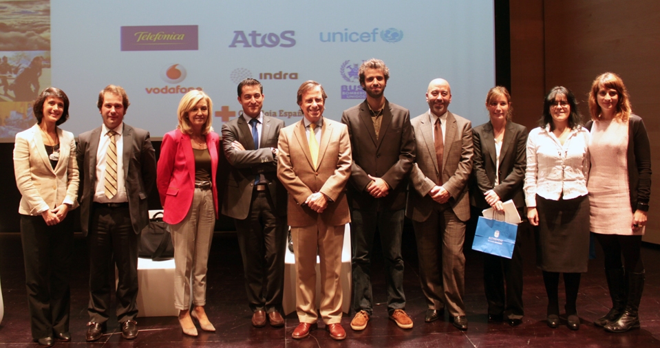 Los participantes en el encuentro celebrado en Alcobendas (Madrid) debatieron sobre el papel de las TIC como herramienta para hacer un mundo mejor.