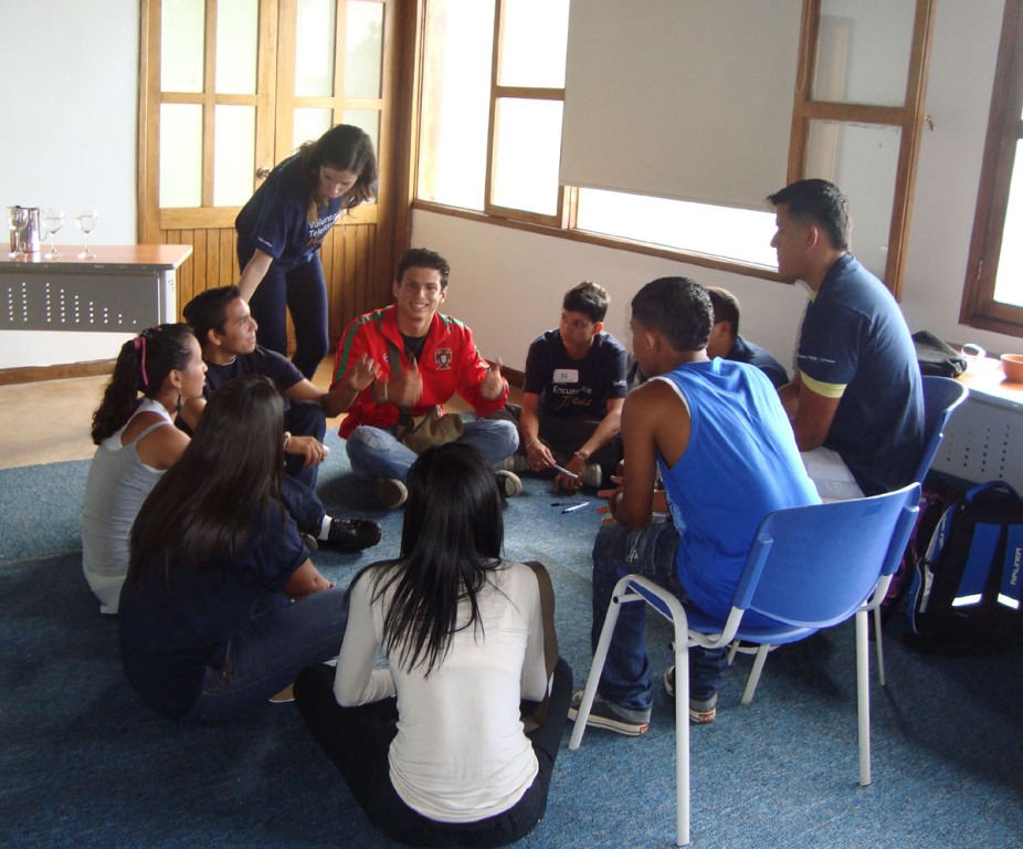 Cada uno de los talleres que han recibido están diseñados para aprender de una forma dinámica y práctica, bajo un espacio de integración entre la gran red de Jóvenes que ha creado Fundación Telefónica Venezuela.