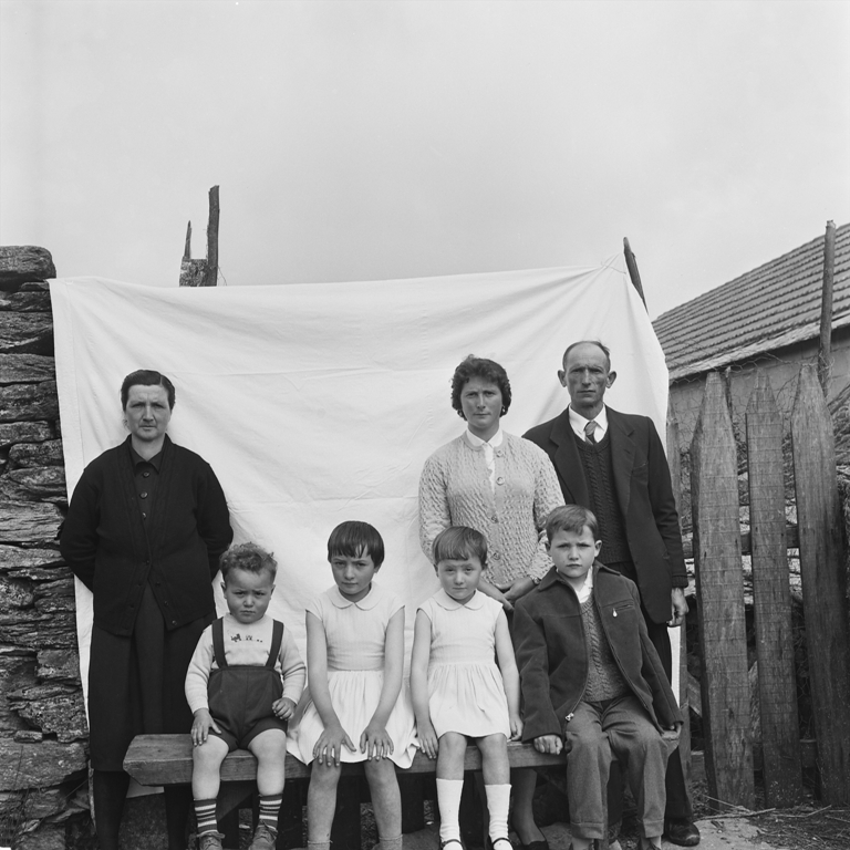 Familia de Luisa Iglesias y Sara de Arnelas, 1962.