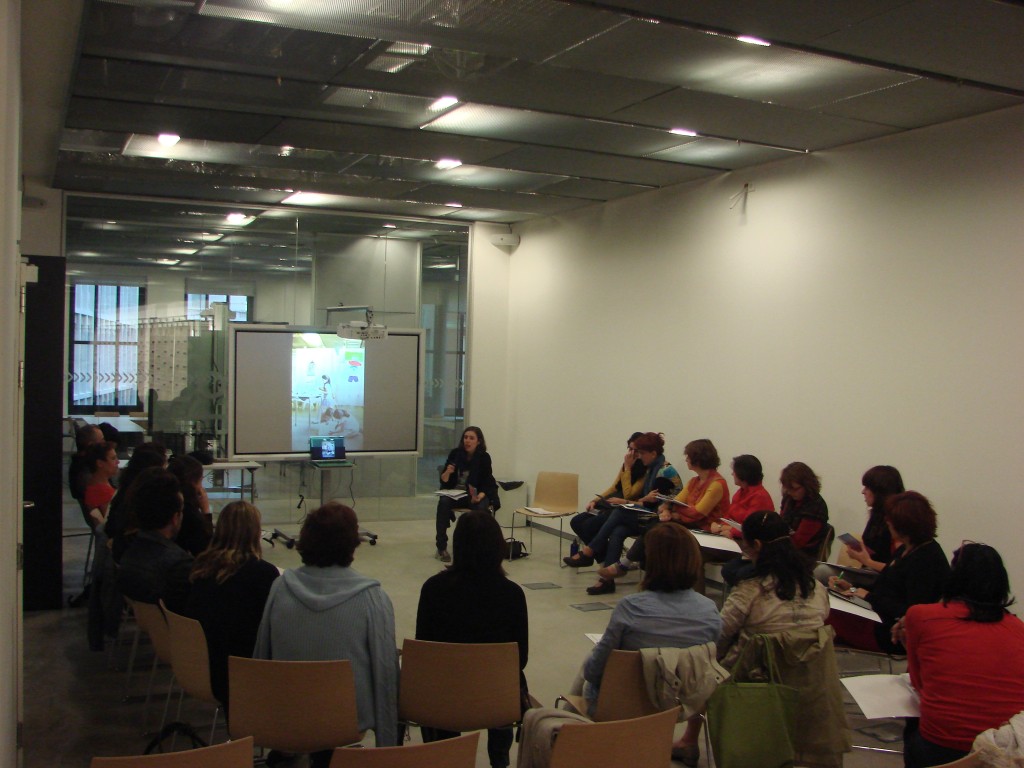 Entre las actividades complementarias a la exposición se encuentra Conecta Profes.