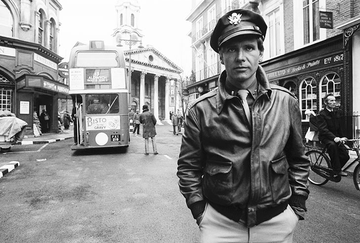 Harrison Ford en el rodaje de Hanover Street Londres 1979/ ©Terry O’Neill