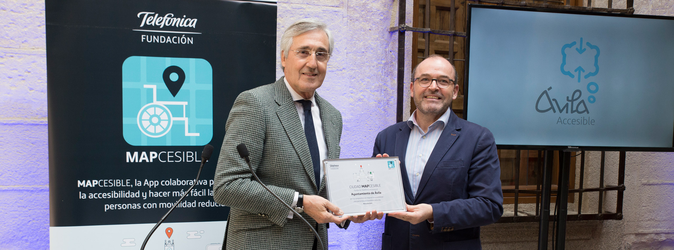 Ávila recibe el diploma de 'Ciudad Mapcesible' por su accesibilidad 