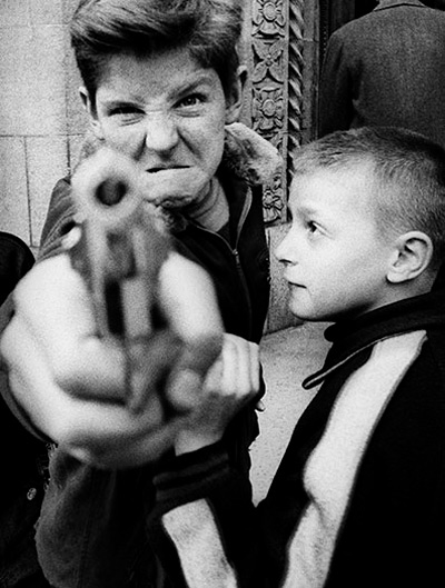 Gun 1, Broadway and 103rd street, New York, 1954 ©William Klein