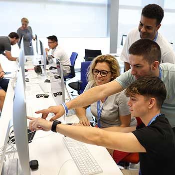 Aprende a programar gratis en los campus 42. ¡No lo pienses, inscríbete!