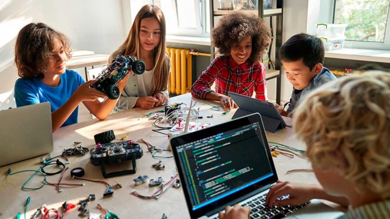 Impulsamos la enseñanza de la programación con Code.org