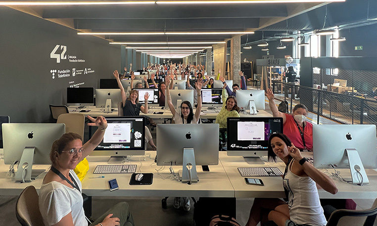 El talento digital femenino crece con los campus de programación 42