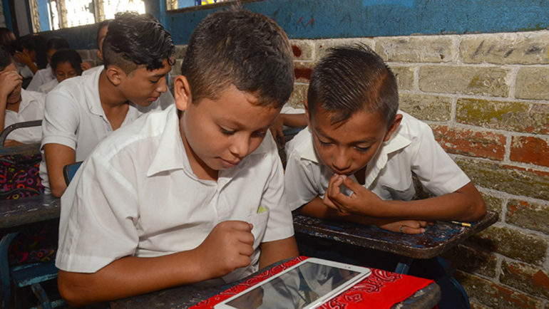 ‘Aula Digital Perú’: La tecnología, palanca transformadora de la educación