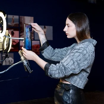 Conoce a Johanna Jaskowska, cocreadora de la obra 'Augmented Reflections', disponible en #ExpoMundoExpandido
