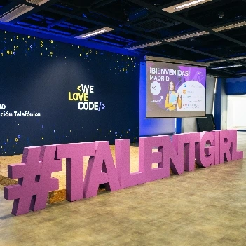 42 Madrid, Fundación Telefónica y Fundación ASTI, juntos por el impulso del talento STEM femenino