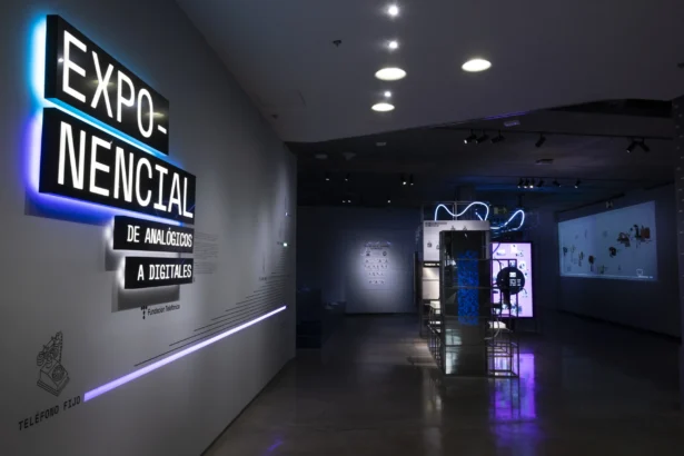 Foto de sala de la exposición <em>Exponencial</em>. Foto de sala de la exposición ‘Exponencial’