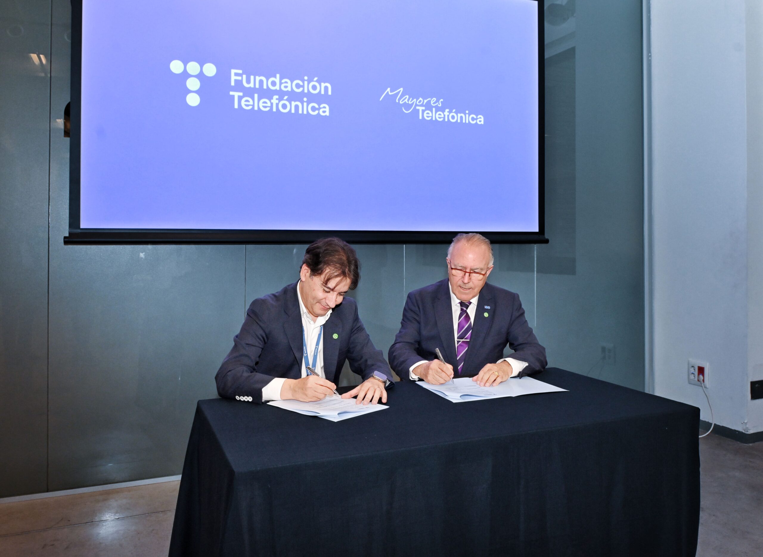 Fundación Telefónica y el Grupo de Mayores de Telefónica