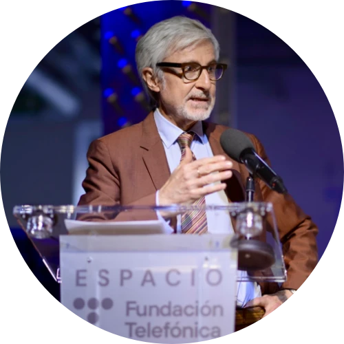 Enrique Goñi en la presentación de FilosofIA