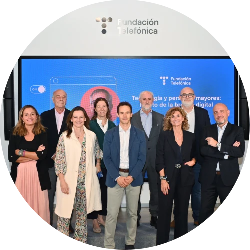 Foto de familia del congreso de mayores Fundación Telefónica